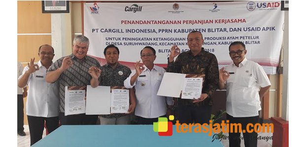 Peternak Ayam di Blitar Kerjasama dengan USAID APIK PT Cargill Indonesia Peternak Ayam di Blitar Kerjasama dengan USAID APIK PT Cargill Indonesia