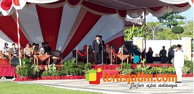 Pimpin Upacara Hardiknas, Bupati Blitar Berharap Peningkatan Kualitas Pendidikan Dapat Memiliki Karakter Budaya Pimpin Upacara Hardiknas, Bupati Blitar Berharap Peningkatan Kualitas Pendidikan Dapat Memiliki Karakter Budaya