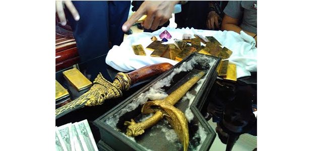 Polda Jatim Amankan Penyedia Pulpen ‘Laduni’ Untuk Dimas Kanjeng Polda Jatim Amankan Penyedia Pulpen ‘Laduni’ Untuk Dimas Kanjeng