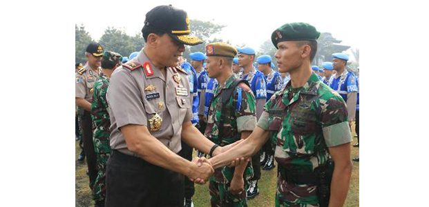 Polda Jatim Gelar Pasukan Operasi Ketupat Semeru 2018 Polda Jatim Gelar Pasukan Operasi Ketupat Semeru 2018