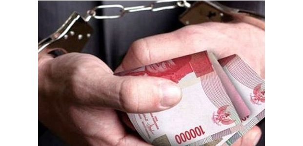 Polda Jatim Gelar OTT di Nganjuk, Seorang PNS dan Pegawai Bank Diamankan Polda Jatim Gelar OTT di Nganjuk, Seorang PNS dan Pegawai Bank Diamankan