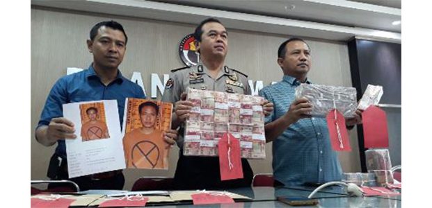 Polda Jatim Jerat Mantan Kades Sidokelar Lamongan Dengan Pasal TPPU Polda Jatim Jerat Mantan Kades Sidokelar Lamongan Dengan Pasal TPPU