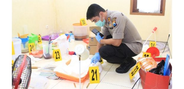 Polisi Gerebek Pabrik Sabu di Taman Dayu Prigen Pasuruan Polisi Gerebek Pabrik Sabu di Taman Dayu Prigen Pasuruan