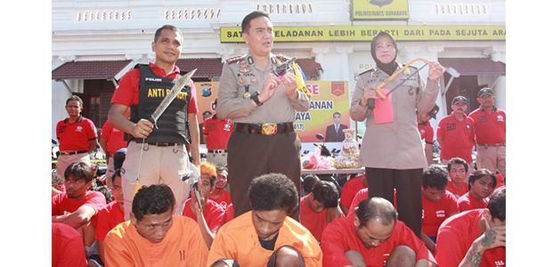 Polisi Surabaya Bekuk 73 Bandit Jalanan Selama Ramadhan, 15 Diantaranya Dilumpuhkan Polisi Surabaya Bekuk 73 Bandit Jalanan Selama Ramadhan, 15 Diantaranya Dilumpuhkan
