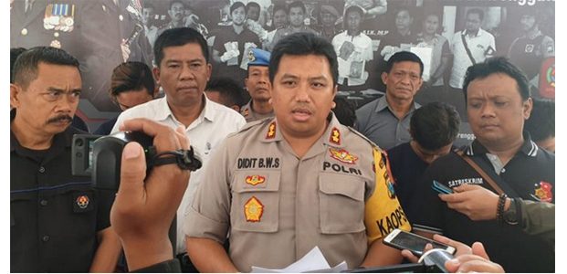 Polisi Tangkap Sejumlah Pelaku Aksi Pengeroyokan di Tasikmadu Trenggalek Polisi Tangkap Sejumlah Pelaku Aksi Pengeroyokan di Tasikmadu Trenggalek