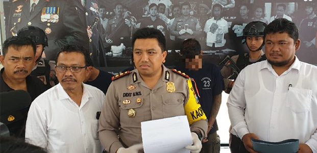 Polisi Bekuk Penyebar Foto Bugil Wanita asal Dongko Trenggalek Polisi Bekuk Penyebar Foto Bugil Wanita asal Dongko Trenggalek
