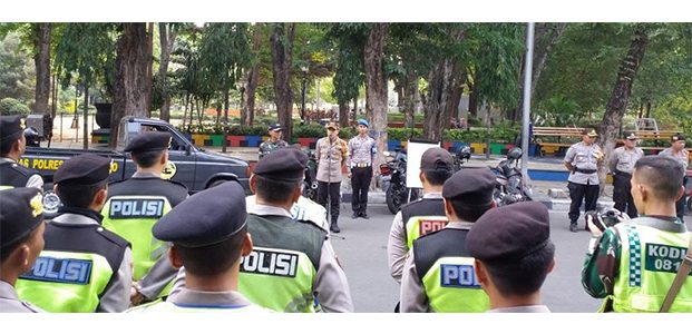 Polres Bojonegoro Gelar Apel Pengamanan Pengesahan Warga Baru PSHT Polres Bojonegoro Gelar Apel Pengamanan Pengesahan Warga Baru PSHT
