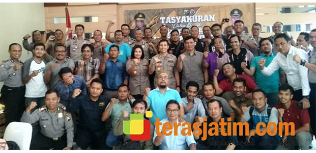 Polres Lamongan Rayakan HPN 2020 dengan Wartawan Polres Lamongan Rayakan HPN 2020 dengan Wartawan