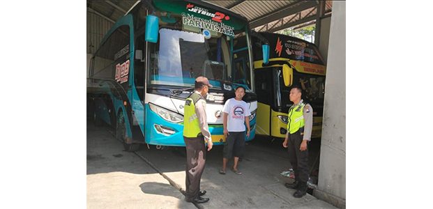 Polres Lumajang Larang PO Bus Layani Pesanan Untuk Aksi Massa ke Jakarta Polres Lumajang Larang PO Bus Layani Pesanan Untuk Aksi Massa ke Jakarta