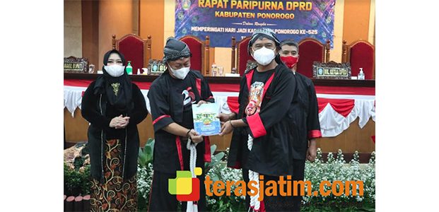 Di Hari Jadi Kabupaten Ponorogo ke-525, DPRD Ponorogo Launching Buku Sejarah