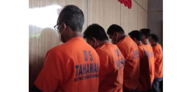 Korupsi Proyek Jalan, 4 ASN Dinas PUPR Ponorogo dan 2 Orang Kontraktor Dibui Korupsi Proyek Jalan, 4 ASN Dinas PUPR Ponorogo dan 2 Orang Kontraktor Dibui