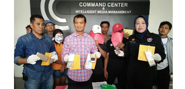 Praktek Prostitusi di Eks Dolly Digerebek, Tujuh Orang Diciduk Praktek Prostitusi di Eks Dolly Digerebek, Tujuh Orang Diciduk