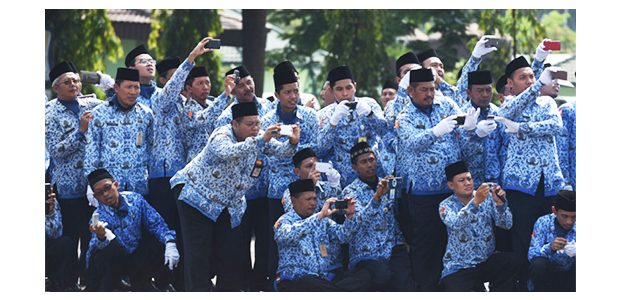 Presiden Perintahkan Reformasi Total Manajemen Aparatur Sipil Negara Presiden Perintahkan Reformasi Total Manajemen Aparatur Sipil Negara