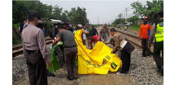 Tabrakan Diri ke Kereta Api di Bojonegoro, Pria Asal Surabaya Tewas Mengenaskan Tabrakan Diri ke Kereta Api di Bojonegoro, Pria Asal Surabaya Tewas Mengenaskan