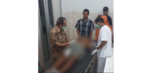 Pria asal Lemahbang Bojonegoro Tusuk Bapaknya Hingga Tewas Pria asal Lemahbang Bojonegoro Tusuk Bapaknya Hingga Tewas