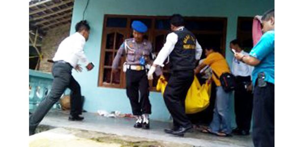 Pria di Karas Magetan, Hantam Anaknya dengan Martil Hingga Tewas Pria di Karas Magetan, Hantam Anaknya dengan Martil Hingga Tewas