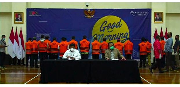 17 ASN Penyuap Bupati Probolinggo Diangkut ke Jakarta 17 ASN Penyuap Bupati Probolinggo Diangkut ke Jakarta