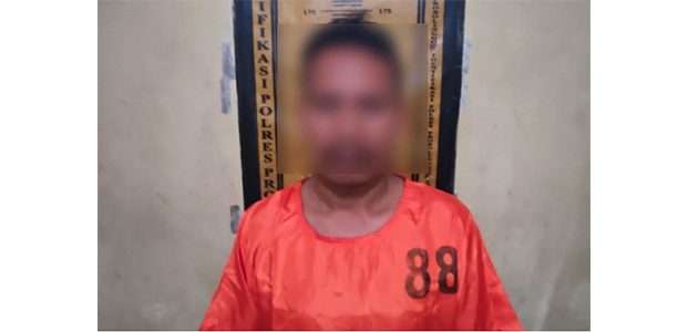 Goyang Murid Sendiri Hingga Bunting, Oknum Guru Ngaji di Probolinggo Sempat Dikeroyok Warga Goyang Murid Sendiri Hingga Bunting, Oknum Guru Ngaji di Probolinggo Sempat Dikeroyok Warga