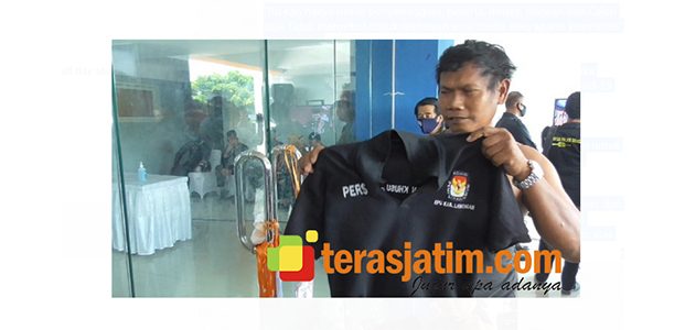 Pengundian Nomor Paslon di KPU Lamongan Diwarnai Aksi Protes Wartawan Pengundian Nomor Paslon di KPU Lamongan Diwarnai Aksi Protes Wartawan