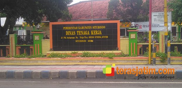 Karyawan PT. WOM Situbondo Kembali Lurug Kantor Disnakertrans Karyawan PT. WOM Situbondo Kembali Lurug Kantor Disnakertrans