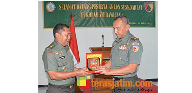 Puluhan Siswa Seskoad TNI-AD Kunjungi Korem Bhaskara Jaya Puluhan Siswa Seskoad TNI-AD Kunjungi Korem Bhaskara Jaya