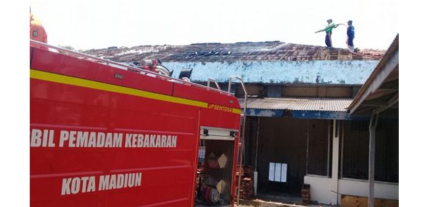Sedang Direnovasi, Gedung Auditorium RRI Madiun Nyaris Terbakar Sedang Direnovasi, Gedung Auditorium RRI Madiun Nyaris Terbakar