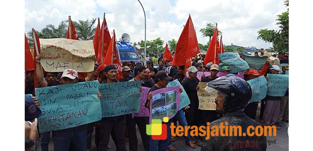 Ratusan Massa Desak Bupati Blitar Cabut Izin Pabrik Gula PT Olam Ratusan Massa Desak Bupati Blitar Cabut Izin Pabrik Gula PT Olam