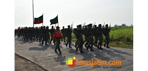 Ratusan Pasukan Infanter Ikuti Gerak Jalan Yudha Wastu Pramuka Jaya di Trowulan Mojokerto Ratusan Pasukan Infanter Ikuti Gerak Jalan Yudha Wastu Pramuka Jaya di Trowulan Mojokerto