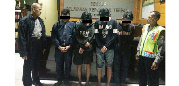 Razia Balap Liar di Kras Kediri, 4 Remaja Ingusan Diamankan Razia Balap Liar di Kras Kediri, 4 Remaja Ingusan Diamankan