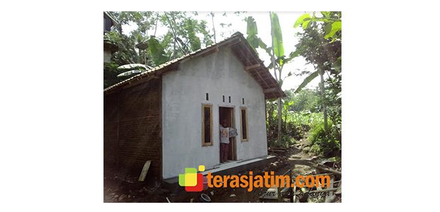 Rumah Hasil TMMD Bisa Ditempati, Pria di Gayasan Jember ini Bahagia Rumah Hasil TMMD Bisa Ditempati, Pria di Gayasan Jember ini Bahagia