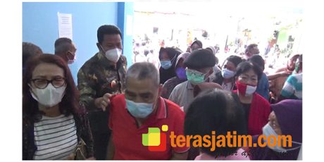 Peserta Vaksin Membludak Hingga Langgar Prokes, Wabup Sidoarjo Tegur Kepala Puskesmas