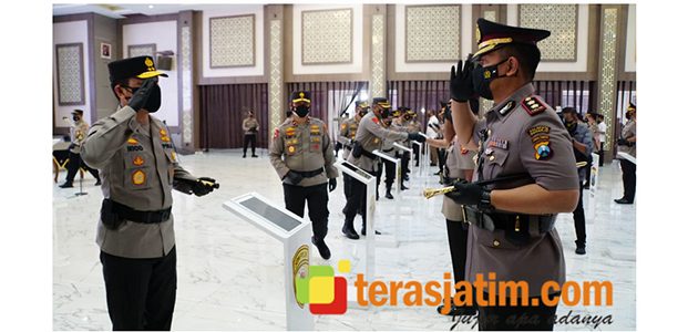 Resmi Jabat Kapolresta Sidoaro, Ini Tekad AKBP Kusumo Wahyu Bintoro Resmi Jabat Kapolresta Sidoaro, Ini Tekad AKBP Kusumo Wahyu Bintoro
