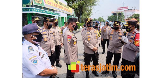 Pastikan Operasi Ketupat 2021 Lancar, Irwasum Polri Tinjau Pos Pam Terminal Bungurasih Pastikan Operasi Ketupat 2021 Lancar, Irwasum Polri Tinjau Pos Pam Terminal Bungurasih