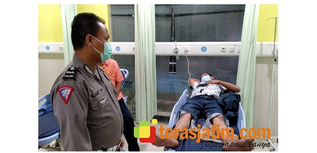 Tabrak Pikup di Balongbendo Sidoarjo, 2 Pemotor Terluka Parah Tabrak Pikup di Balongbendo Sidoarjo, 2 Pemotor Terluka Parah