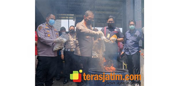 Polresta Sidoarjo Musnahkan Barang Bukti Narkoba Jaringan Malaysia Polresta Sidoarjo Musnahkan Barang Bukti Narkoba Jaringan Malaysia
