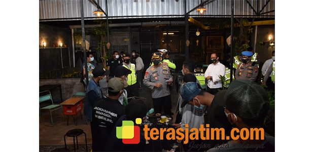Operasi Yustisi di Sidoarjo, Masih Ditemui Pelanggar Jam Malam Operasi Yustisi di Sidoarjo, Masih Ditemui Pelanggar Jam Malam