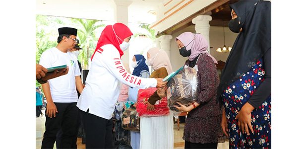 Cegah Stunting Sejak Dini, 77 Ibu Hamil di Sidoarjo Terima Bantuan dari Gubernur