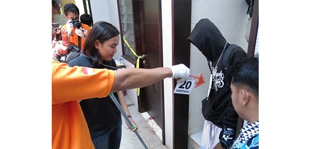Saat Direkonstruksi, Terlihat Sadisnya Pelaku Pembunuhan PRT asal Parengan Tuban Saat Direkonstruksi, Terlihat Sadisnya Pelaku Pembunuhan PRT asal Parengan Tuban