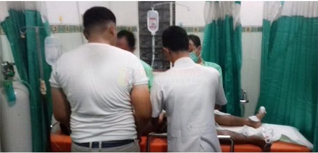 Saat Pasang Reklame, Pria Asal Kanor Bojonegoro Tersengat Listrik Tegangan Tinggi Saat Pasang Reklame, Pria Asal Kanor Bojonegoro Tersengat Listrik Tegangan Tinggi