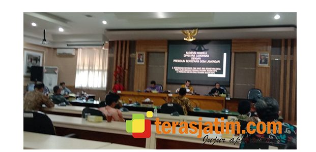 Sekdes PNS di Lamongan Anggap Persoalan Mutasi Ada Unsur Politik Sekdes PNS di Lamongan Anggap Persoalan Mutasi Ada Unsur Politik
