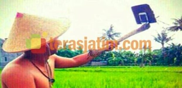 Selfie “Sukaesih” Selfie “Sukaesih”