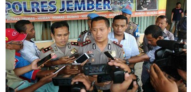 Seluruh Kades di Jember Wajib Pasang Baliho Penggunaan Dana Desa Seluruh Kades di Jember Wajib Pasang Baliho Penggunaan Dana Desa