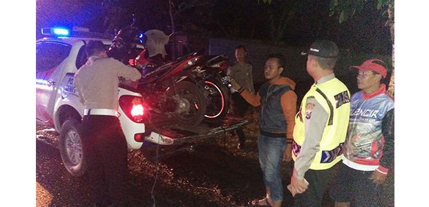 Seorang Pengendara Motor di Tulungagung Tewas Terjerat Kabel Listrik Yang Putus Seorang Pengendara Motor di Tulungagung Tewas Terjerat Kabel Listrik Yang Putus