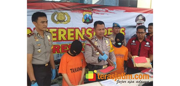 Sepasang Remaja di Kediri Nekat Cekik dan Kubur Bayinya Sepasang Remaja di Kediri Nekat Cekik dan Kubur Bayinya