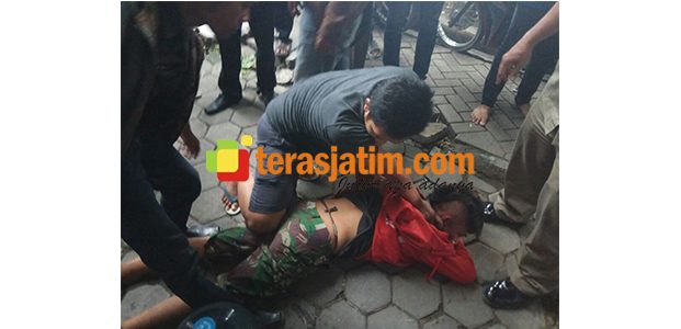 Serang Satpol PP di Baureno Bojonegoro, Anak Punk Babak Belur Dihajar Warga Serang Satpol PP di Baureno Bojonegoro, Anak Punk Babak Belur Dihajar Warga