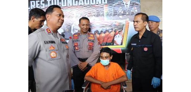 Sewakan Kamar Kosnya Untuk Ajang Esek-Esek, Pemuda asal Sumbergempol Tulungagung ini Dicokok Polisi Sewakan Kamar Kosnya Untuk Ajang Esek-Esek, Pemuda asal Sumbergempol Tulungagung ini Dicokok Polisi