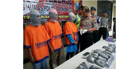 Simpan Bubuk Bahan Peledak, 3 Orang Diamankan Polisi