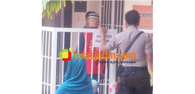 Simpan Sabu 0,41 Gram, Petani di Situbondo Divonis 4 Tahun plus Denda 800 Juta Simpan Sabu 0,41 Gram, Petani di Situbondo Divonis 4 Tahun plus Denda 800 Juta