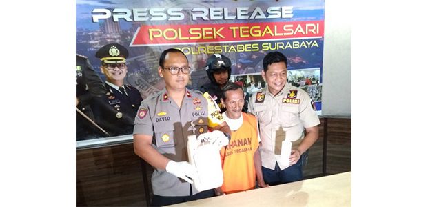 Siram Tetangganya dengan Air Keras, Pria ini Jadi Pesakitan Polisi Siram Tetangganya dengan Air Keras, Pria ini Jadi Pesakitan Polisi