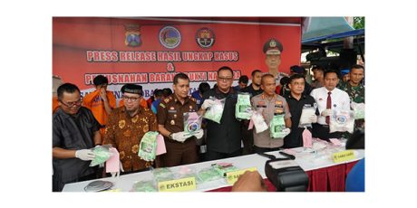 Polrestabes Surabaya Sita 4,7 Kg Sabu dan 7.700 Ekstasi